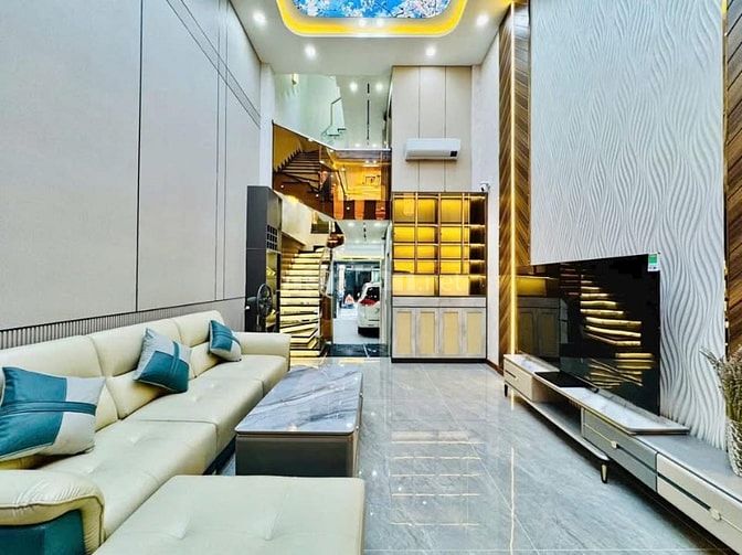 Đi nước ngoài định cư bán gấp nhà ở đường Lý Thường Kiệt, phường 14, q