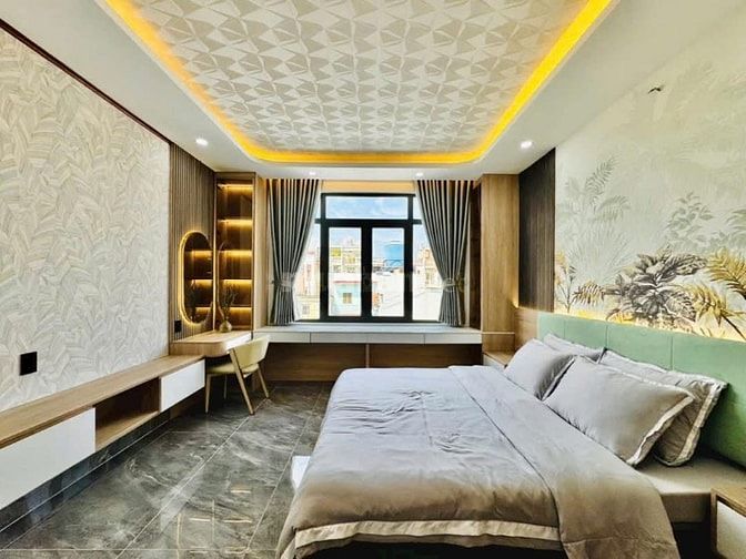 Đi nước ngoài định cư bán gấp nhà ở đường Lý Thường Kiệt, phường 14, q