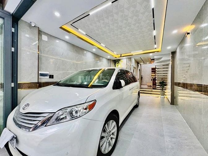 Đi nước ngoài định cư bán gấp nhà ở đường Lý Thường Kiệt, phường 14, q
