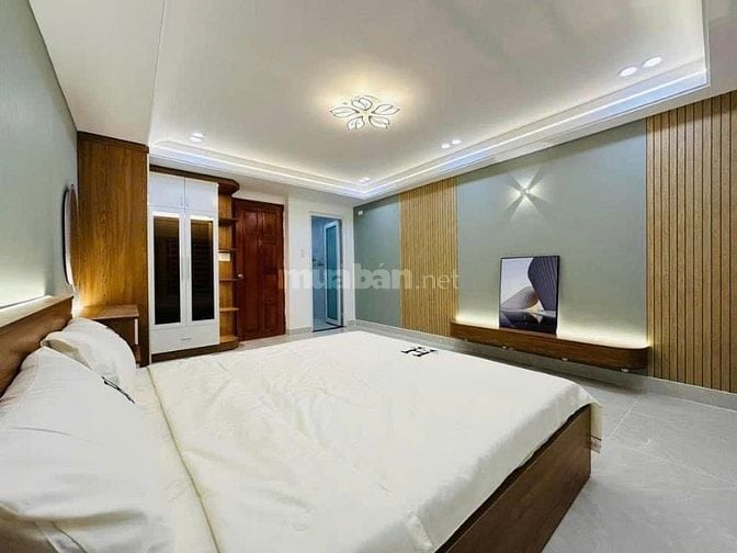 Bán nhà ở đường Trần Hữu Trang, phường 10, quận Phú Nhuận, TPHCM, giá 