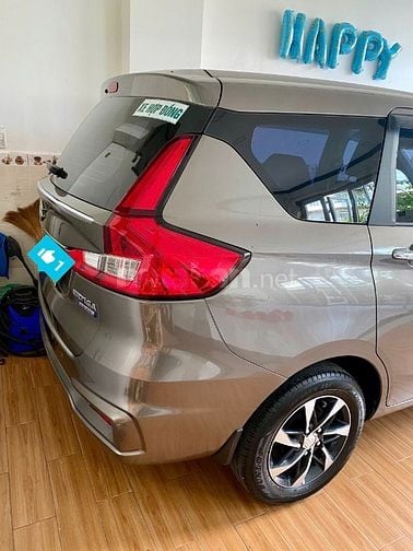 xe 7 chổ Suzuki Ertiga Hybrid 2022 nhập số tự động