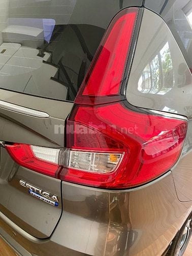 xe 7 chổ Suzuki Ertiga Hybrid 2022 nhập số tự động