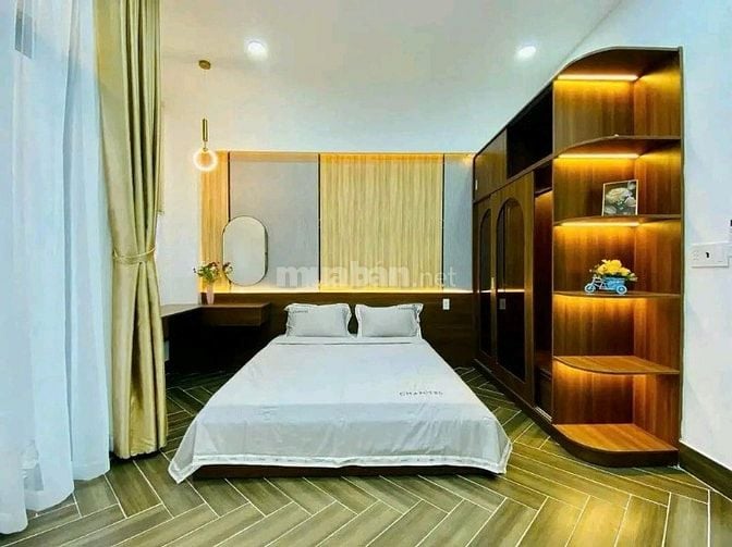 Chú Sáu bán nhà Nguyễn Đình Chiểu,Q3 67m2 xây 3 tầng.Gần BV Bình Dân