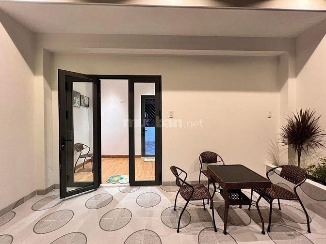 Mở bán cặp siêu phẩm 2 lầu + ST tuyệt đẹp CAO CẤP, hẻm xe hơi Nguyễn P