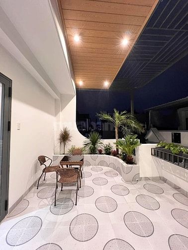 Mở bán cặp siêu phẩm 2 lầu + ST tuyệt đẹp CAO CẤP, hẻm xe hơi Nguyễn P