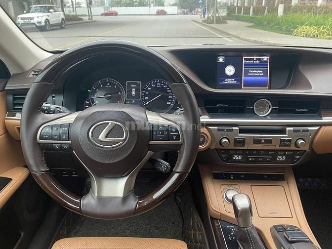 Lexus ES250 2017 mới nhất Việt Nam