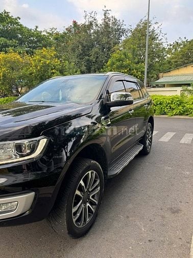 Chính chủ cần bán gấp xe Ford Everest Titanium 2020 2.0 4x2