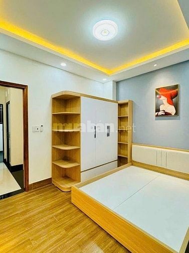 Bán căn 66,7m2 giá 10 tỷ 250 triệu đường Trường Sa , P12, Quận 3