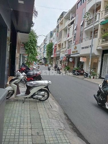 Nhà nguyên căn cho thuê 4x16m trệt 3 lầu Hoa Lan P2 Phú Nhuận