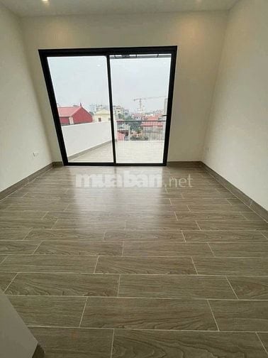 Bán nhà đẹp tại ngõ 71 Phường Việt Hưng - Long Biên, chỉ hơn 5 tỷ