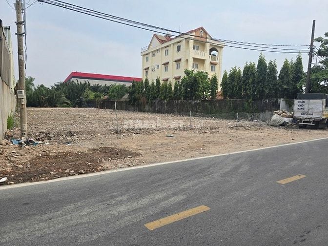 Cho thuê đất diện tích 1800m2 tại Bưng Ông Thoàn, P Tăng Nhơn Phú B