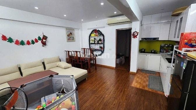 Bán căn hộ tập thể Nghĩa Tân,Cầu Giấy dt:70m2 2pn 1pk giá 3,3 tỷ 