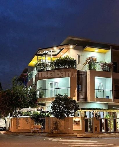 Bán nhà biệt thự quận 9  Mega Villa Khang Điền trục chính KD