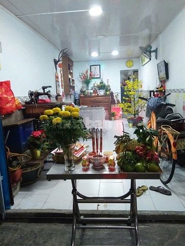 Hẻm Q Hoạch 4,5m,Cách Chợ Vườn Chuối 1 căn nhà,3Tầng,khu nhộn nhịp KD