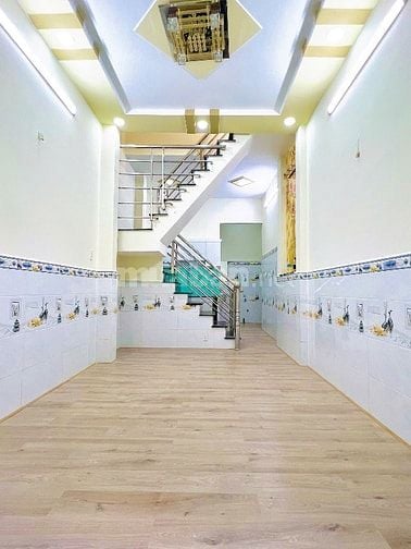 Bán nhà chính chủ, 3,2m x 9,5m nở hậu. 2PN, 2WC. Đường HT35, Quận 12.