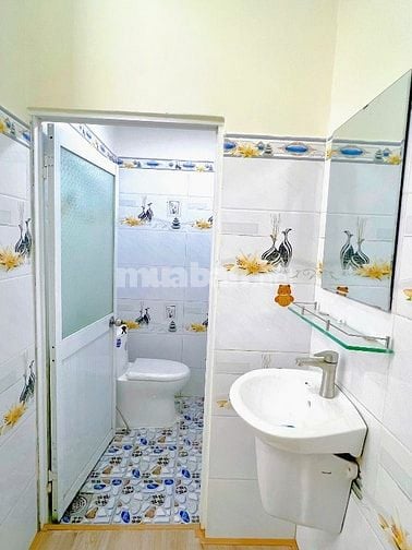 Bán nhà chính chủ, 3,2m x 9,5m nở hậu. 2PN, 2WC. Đường HT35, Quận 12.