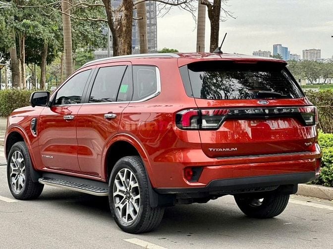 Bán xe Ford Everest,6 chỗ, giá 1 tỷ 290 triệu 