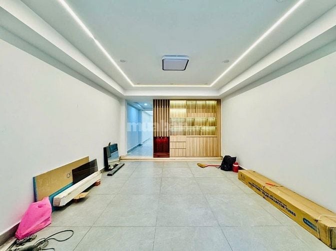 Nhà mới 49,7m2 giá 2 tỷ 480 triệu đường Hoàng Hoa Thám, P6, Bình Thạnh