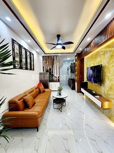 Nhà Đẹp Vĩnh Hưng - 30m², 6 Tầng Mới, Ngõ Nông 