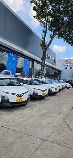 XEDULICHSANG Tuyển lái xe taxi công nghệ Grab và Be 