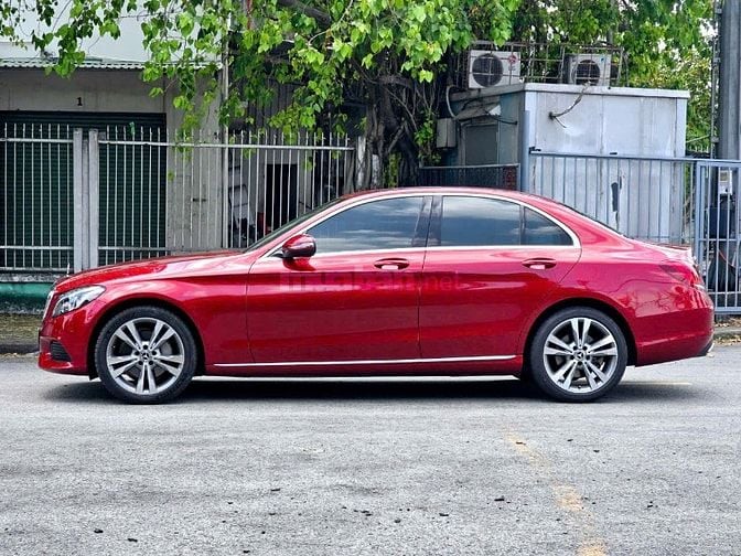 🆘 Hàng tuyệt chủng - Mercedes Benz C250 model 2018 / Hộp số 9 cấp