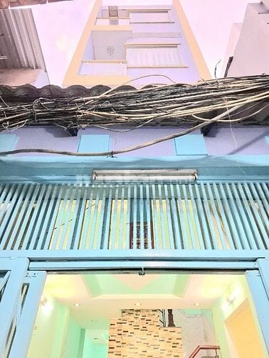 3,85 tỷ nhà 3 tầng 3,2 x 8 hẻm rộng thoáng trệt 2 lầu ,SHR gia còn tl 