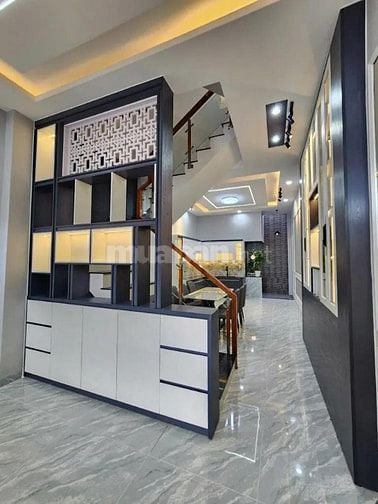 Bán nhà HXH 5m Lý Chính Thắng, P8, Q3 48m2 giá cực kì mềm chỉ 2tỷ500