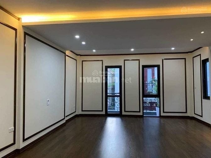 cần bán nhà ở Giải Phóng, 50m2, 5 tầng, mặt tiền 4m , giá 6.8 tỷ