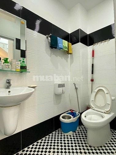 Bán nhà hẻm ô tô Phạm Viết Chánh, P10, Bình Thạnh, DT 43m2/2tỷ430, SHR