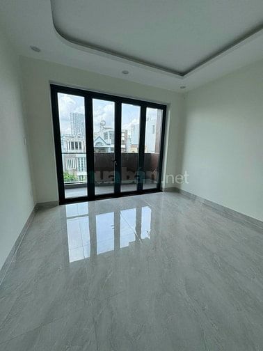 $iêu phẩm lửng 3 lầu Thang Máy 2 MTKD Chợ Lớn, F. 11, Quận 6    