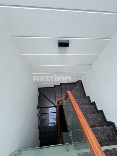$iêu phẩm lửng 3 lầu Thang Máy 2 MTKD Chợ Lớn, F. 11, Quận 6    