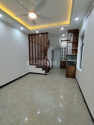 Hào Nam 33m², 40m² tầng 1, 6 tầng, 4.2m mặt tiên, 8 tỷ Đống đa.