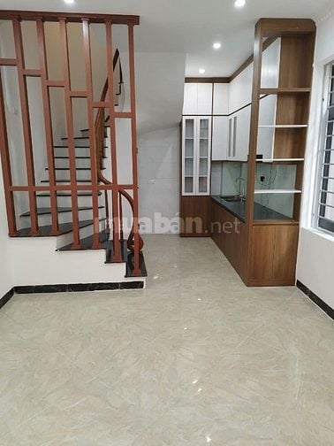 Hào Nam 33m², 40m² tầng 1, 6 tầng, 4.2m mặt tiên, 8 tỷ Đống đa.