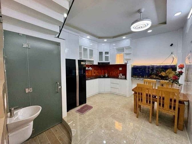 Nhà đẹp giá rẻ chỉ 3tỷ750 ngay tại Nguyễn Đình Chiểu, P4, Q3. Với 54m2