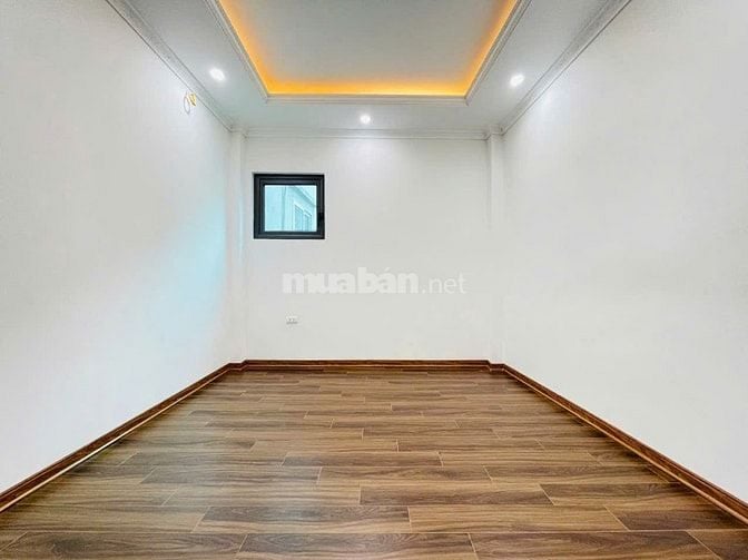 Bán Nhà Phố Lĩnh Nam Quận Hoàng Mai 38m 5 Tầng MT 4m CÓ 5 Ngủ Sổ Vuông