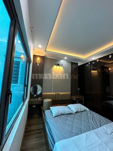 Bán Nhà Phố Lĩnh Nam Quận Hoàng Mai 38m 5 Tầng MT 4m CÓ 5 Ngủ Sổ Vuông