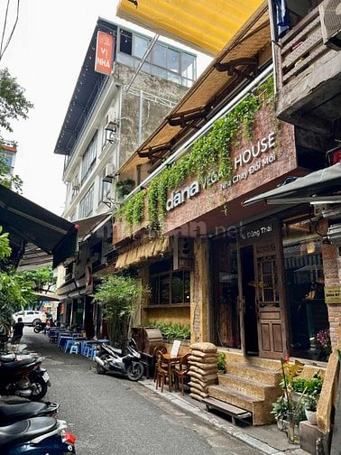 Mặt phố Đông Thái - Phố cổ - DT 120 m2 - MT 5.2 m - Giá 56 tỷ