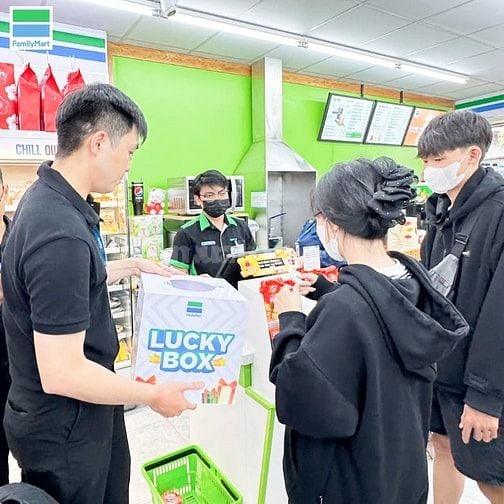 Việc Làm Cho Người Lớn Tuổi Và Sinh Viên Partime Tại FAMILY MART HCM