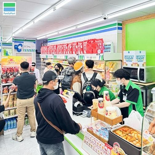 Việc Làm Cho Người Lớn Tuổi Và Sinh Viên Partime Tại FAMILY MART HCM