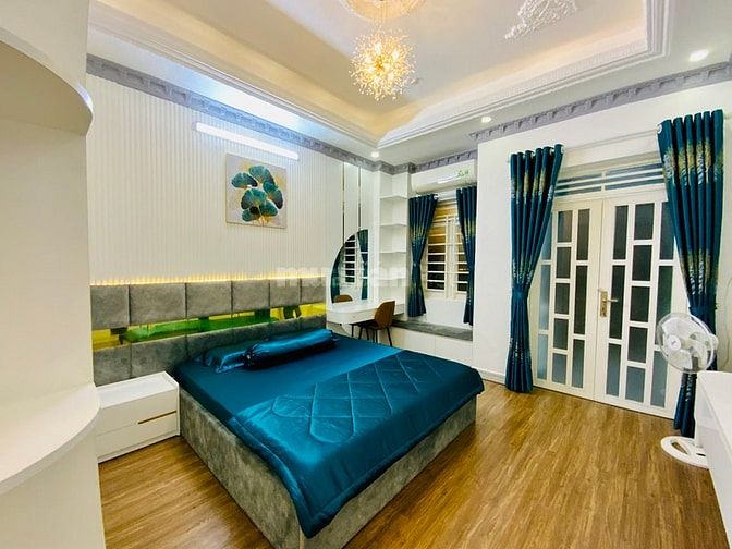 Bán Gấp ! Nhà Phố 3 Tầng 2.9Tỷ/60m2 tại Phạm Văn Bạch, P15, Tân Bình