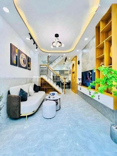 Giá rẻ bất ngờ 2 tỷ 590 có nhà đẹp ngay LTK, P14, Q10. Diện tích 54m2