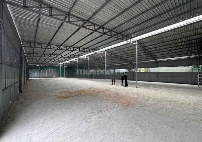 Cho thuê kho xưởng 1100m2 đường QL 13, P. Hiệp Bình Phước, Tp Thủ Đức