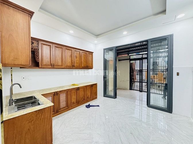 Nhà 3 lầu 2 mặt tiền đường 8m Nguyễn Quý Yêm 4x18 bán 7.9 tỷ TL