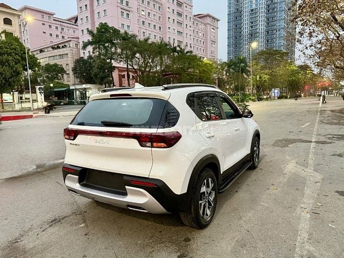 KIA SONET, AT Deluxe Màu Trắng,5 chỗ, Giá 485 tr