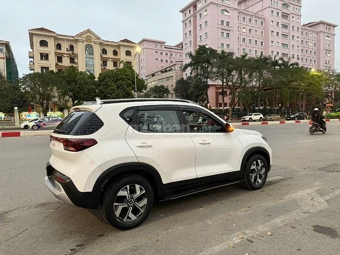 KIA SONET, AT Deluxe Màu Trắng,5 chỗ, Giá 485 tr