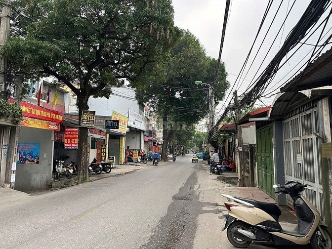 Bán nhà Mặt Phố Nguyễn Hoàng Tôn Tây Hồ 250m 10 Tầng MT8m Giá 92 tỷ