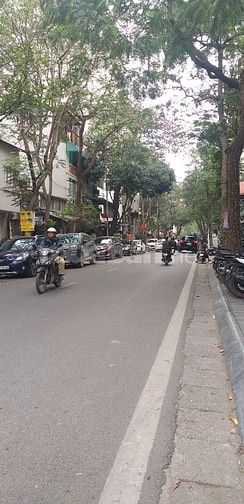 Nhà mặt phố Hàng Chuối Hai Bà Trưng  12m có  nóc 5 tỷ.