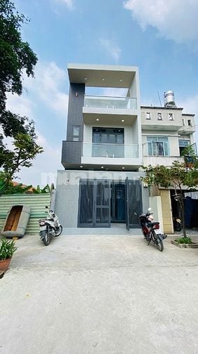 🏘 BÁN GẤP  Nhà mới xây 5 X 19 Đúc 3Tấm , Sân Thượng - Giếng trời 