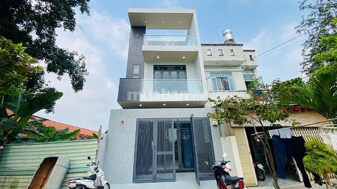 🏘 BÁN GẤP  Nhà mới xây 5 X 19 Đúc 3Tấm , Sân Thượng - Giếng trời 