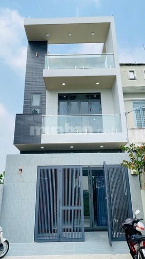 🏘 BÁN GẤP  Nhà mới xây 5 X 19 Đúc 3Tấm , Sân Thượng - Giếng trời 